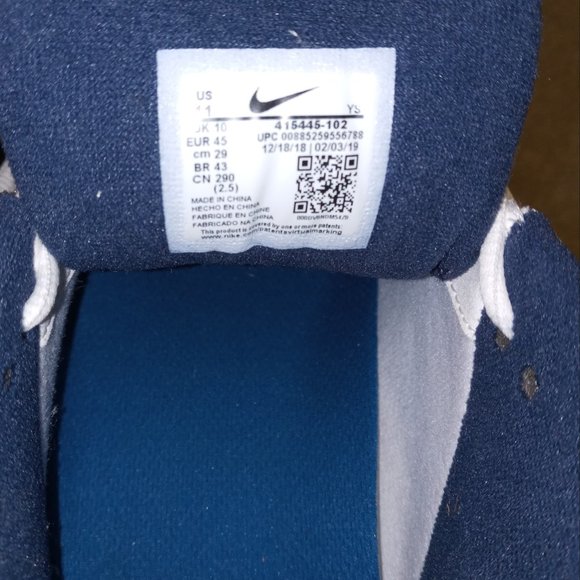 Nike Air Monarchs - Picture 5 of 6